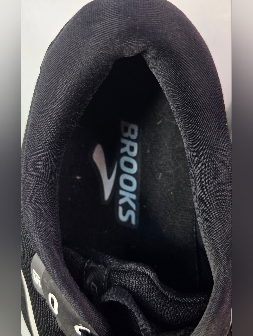 Brooks Men's Ghost 15 Running Shoes Black White Grey Sz 9.5D 1103931D012 GUC - Picture 3 of 11